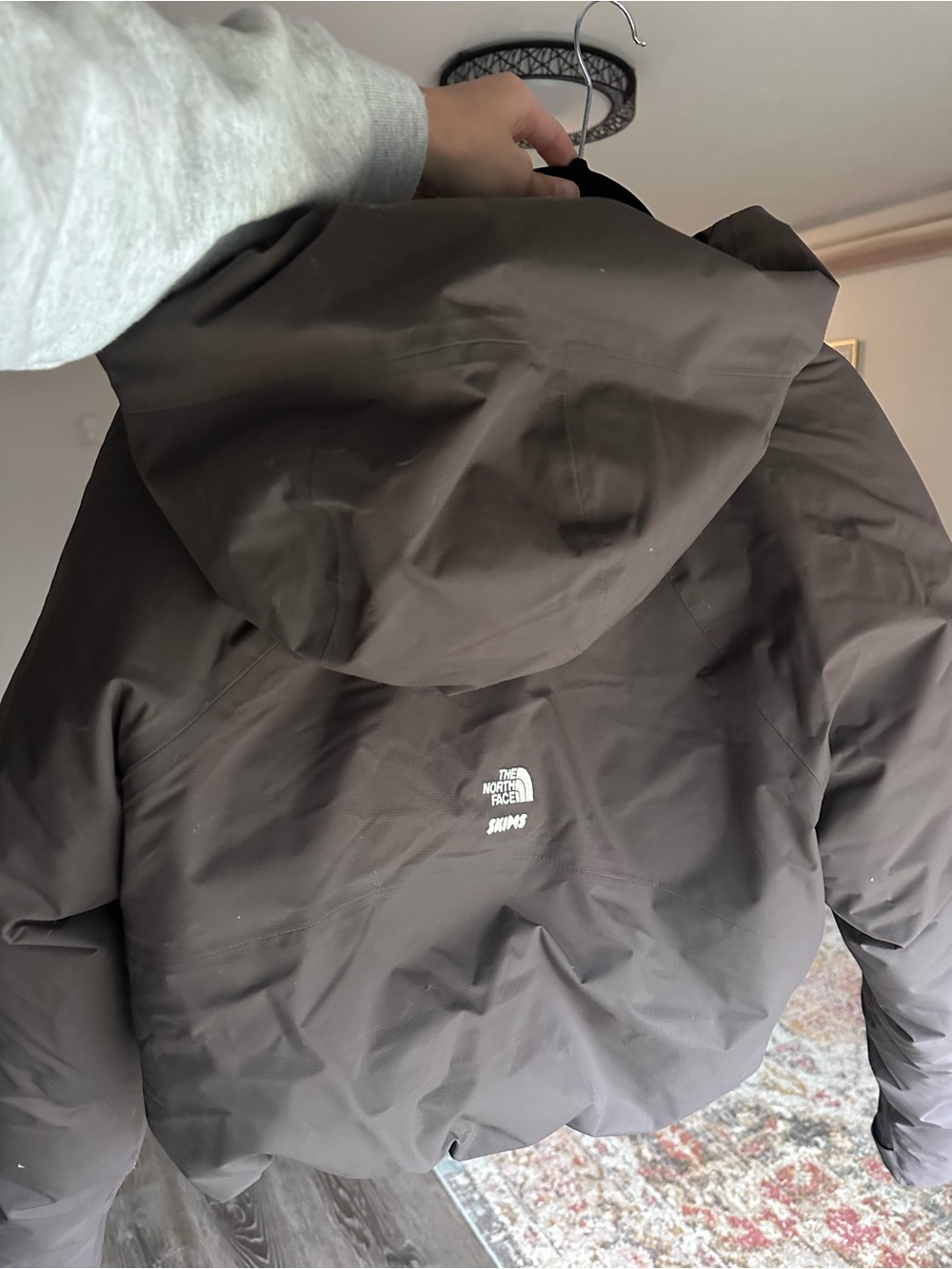 The North Face x SKIMS insulated shell jacket - Picture 4 of 5